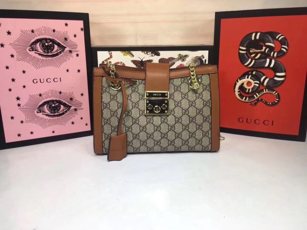 Padlock small shoulder bag 498156
