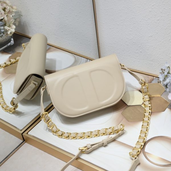 CD SIGNATURE OVAL CAMERA BAG-beige