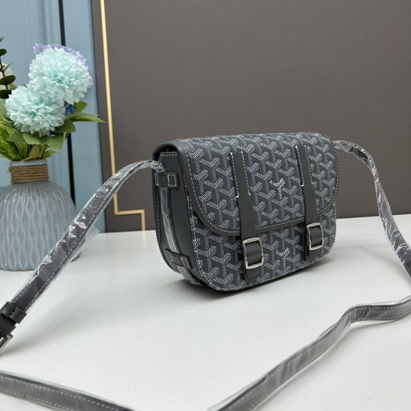 Classic Belvedere Messenger Bag Grey