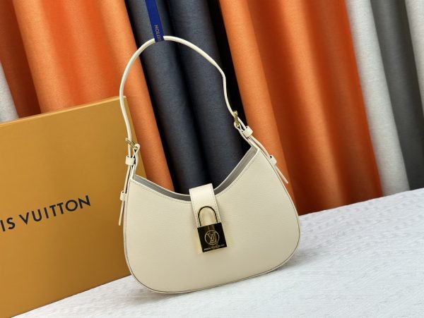 Low Key Shoulder Bag creme