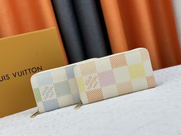 Damierlicious Damier canvas Zippy Wallet