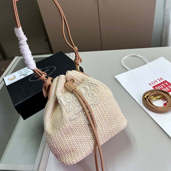 bucket bag