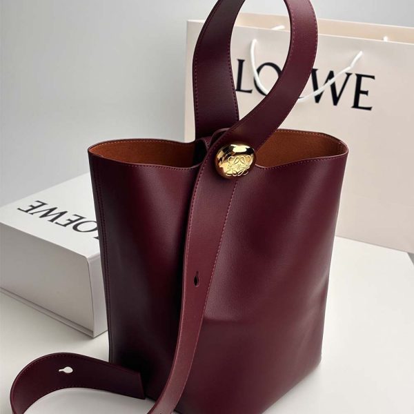 Medium Pebble bucket wine red