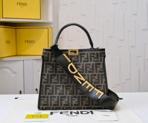 Peekaboo X-Lite Small black