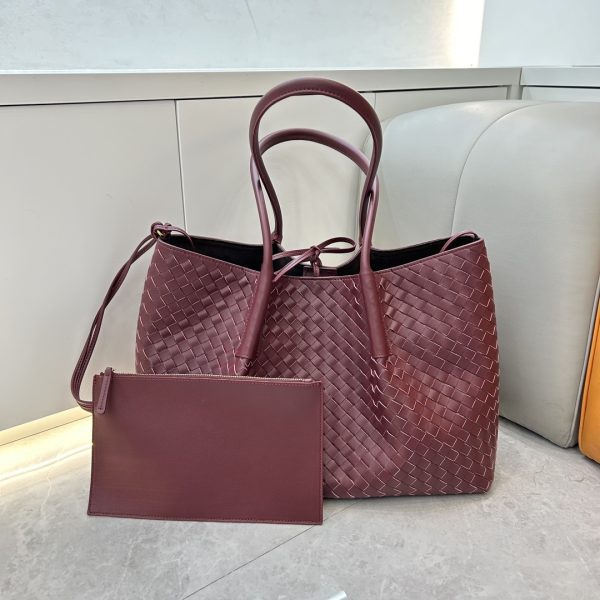BV Pinacoteca wine red
