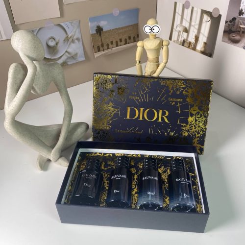 Dior Sauvage Gift Box 30ml4 (1)