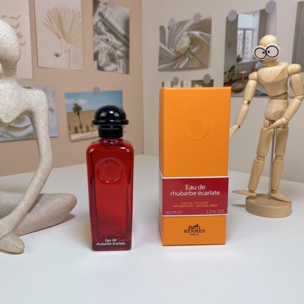 Eau De Rhubarbe Ecarlate (1)