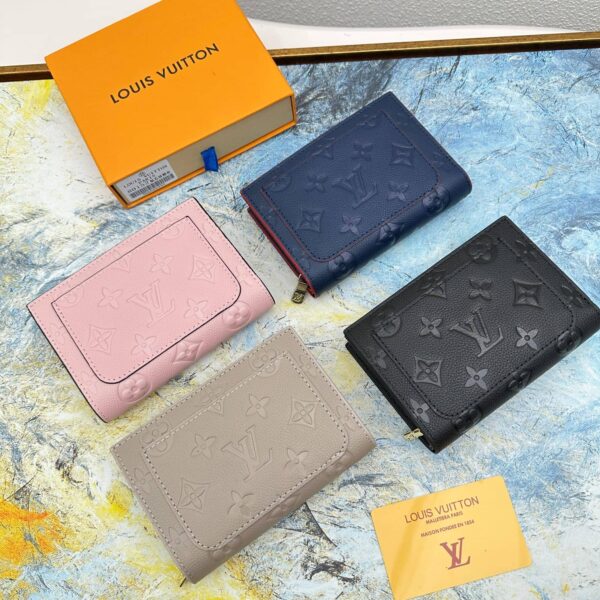 Cléa Wallet Embossed (1)