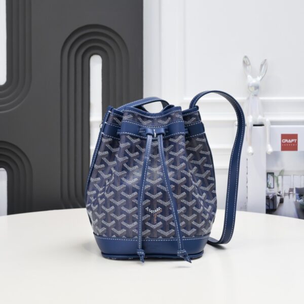 Petit Flot Bucket Bag (37)