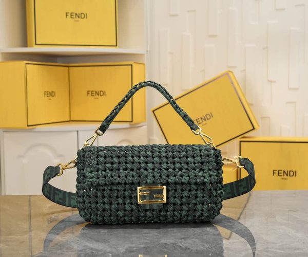 Baguette Interlace bag (10)