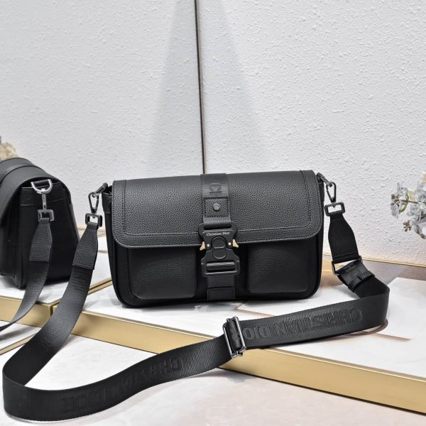 Hit the Road Bag with Strap all black (1)