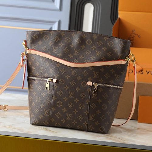 Monogram Melie (19)
