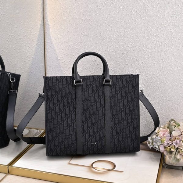 East-West Tote Bag (19)