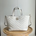 Gucci Betty medium tote bag (20)