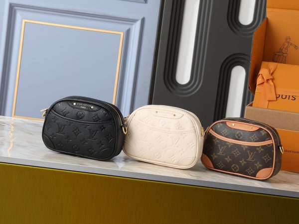 Tiny Camera Bag (1)