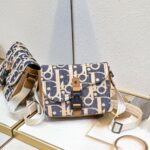 Saddle Messenger
