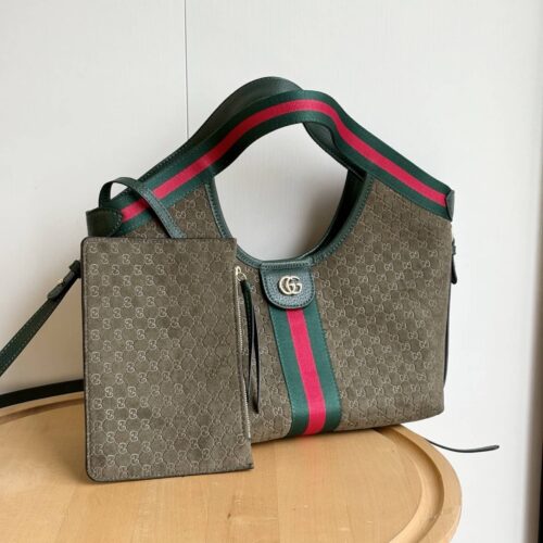 Gucci Giglio small tote bag suede (35)
