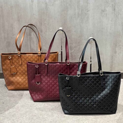 GG Emblem Debossed Leather Tote (1)