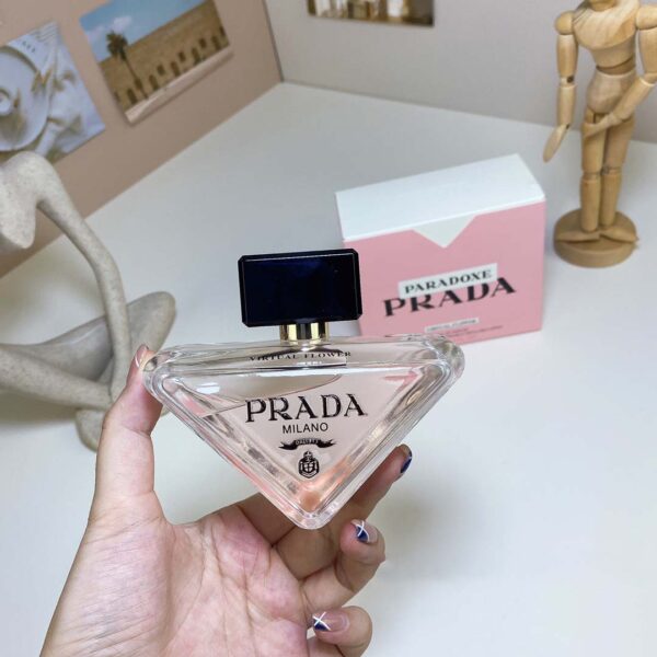 Paradoxe Virtual Flower Eau de Parfum 90ml (1)