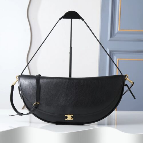 Halfmoon Soft Triomphe Bag (1)
