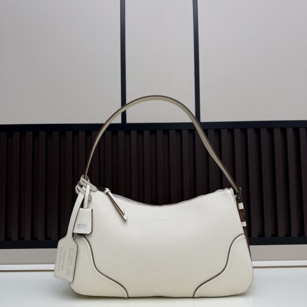 Prada Aimèe large leather shoulder bag (17)