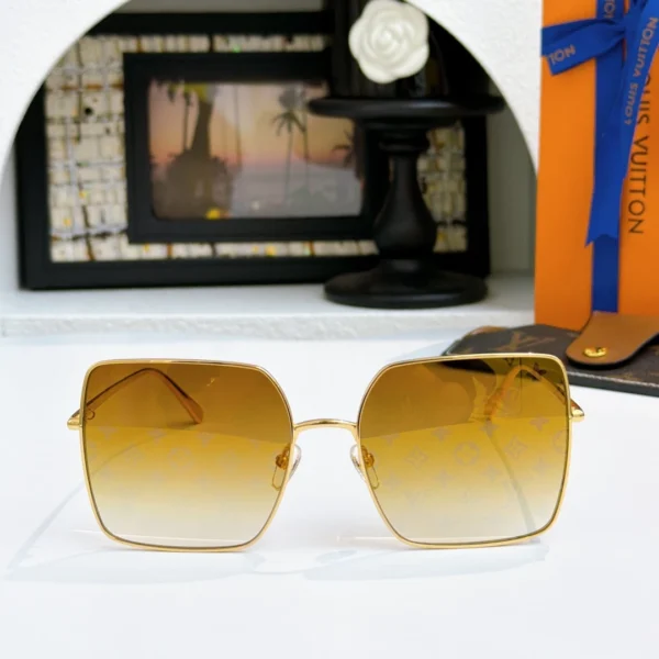 Charm Square Sunglasses (1)