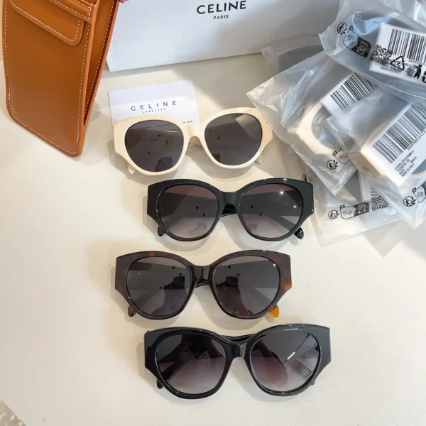 Maxi Triomphe Butterfly Sunglasses (1)