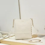 Small Vertical Trianon Bag with Chain (28)