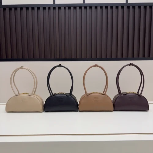 Beau leather bag