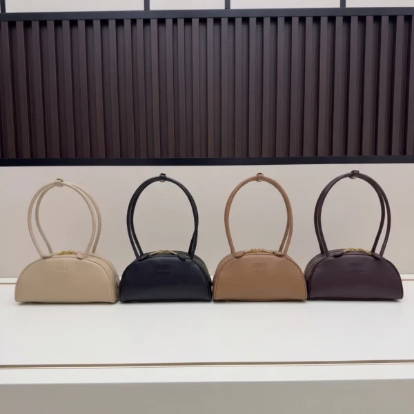Beau leather bag