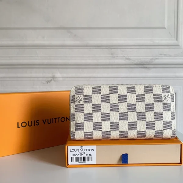 Zippy Wallet Damier Azur with box