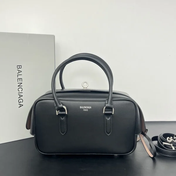 Le 7 Bowling Bag Small silver logo black