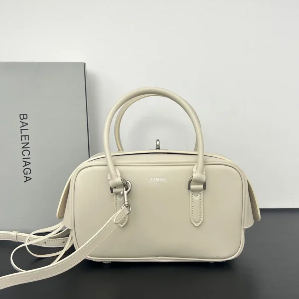 Le 7 Bowling Bag Small silver logo off white