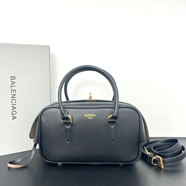 Le 7 Bowling Bag Small gold logo black