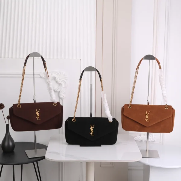 LOULOU medium in MATELASSÉ suede